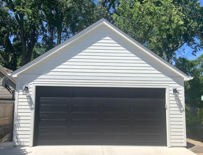 2-car-gable-roof-garages-lake-forest