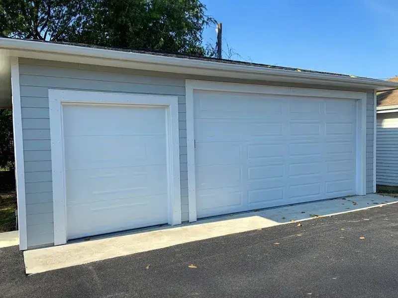 3-car-reverse-gabel-roof-garages-arlington-heights