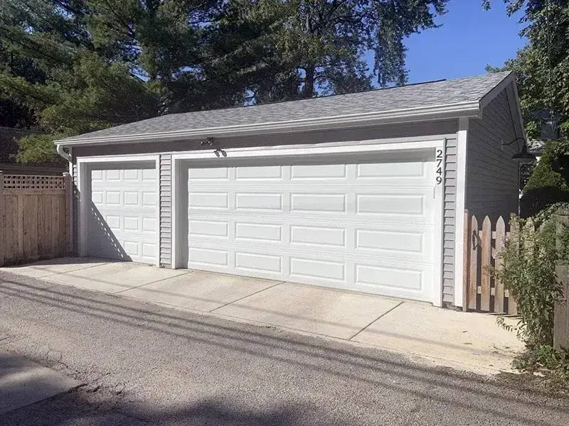 3-car-reverse-gabel-roof-garages-evanston