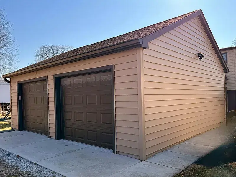3-car-reverse-gabel-roof-garages-skokie-1